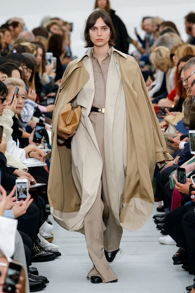 Look 2
